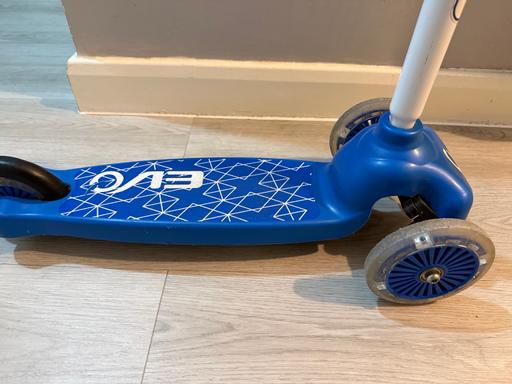 Buy & Sell Dartford Town Centre Dartford - Photos for Evo Light Up Move & Groove Scooter – Blue