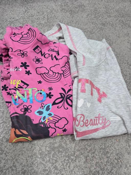 Buy & Sell Weston Point Halton - Photos for 🐰TODAY ONLY🐰 Age 8-9 hoodies bundle