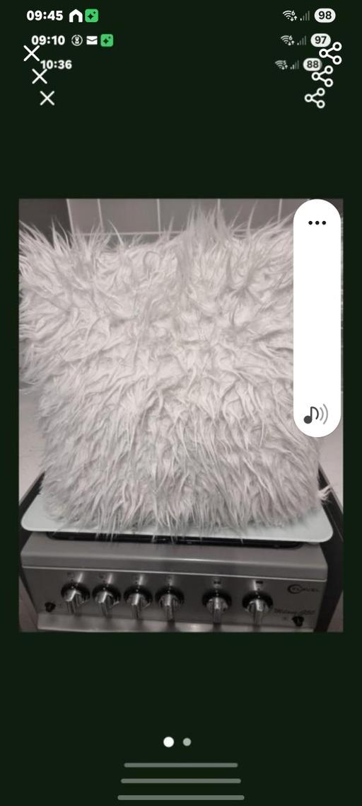 Buy & Sell Rowley Regis Sandwell - Photos for x4 cushions 