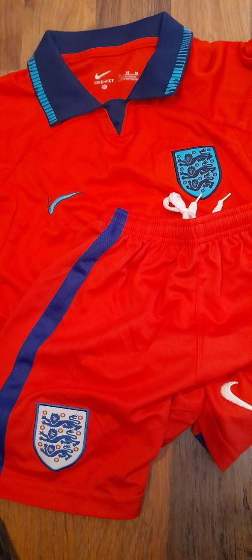 Buy & Sell Walsall Wood Walsall - Photos for kiss 5/6YRS ENGLAND KIT