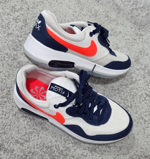 Buy & Sell Weston Point Halton - Photos for Size 6 NIKE AIR MAX MOTIF trainers