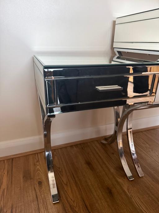Buy & Sell Bexleyheath Bexley - Photos for Mirror dressing table and 2 bedside tables