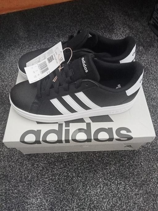 Buy & Sell Wallbrook Dudley - Photos for Adidas grand court trainers size 5