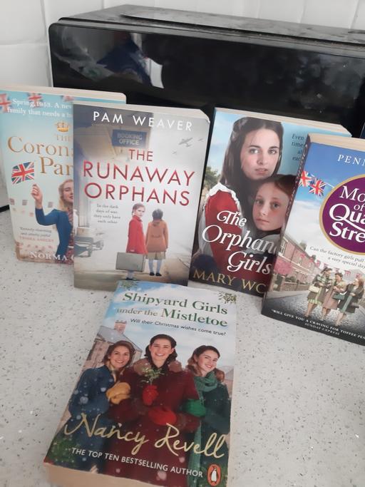 Buy & Sell South Hylton Sunderland - Photos for 5pk books