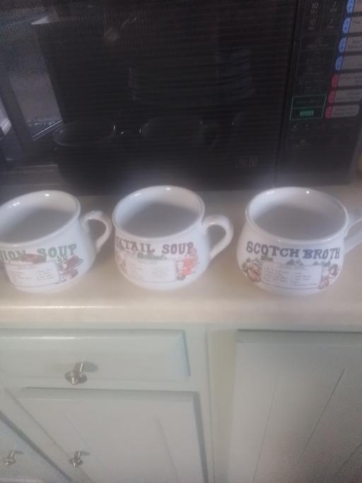 Buy & Sell Streetly Walsall - Photos for THREE SOUP BOWL WITH HANDLES