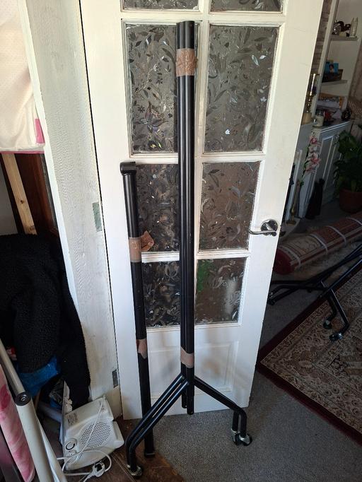 Buy & Sell Becontree Heath East London - Photos for hanging rail