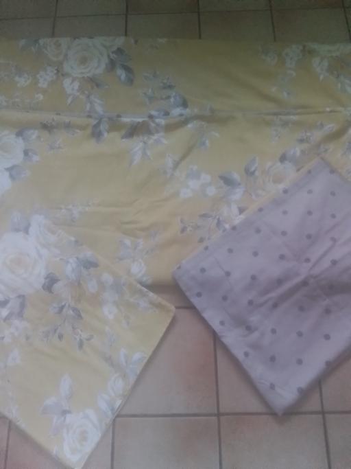 Buy & Sell Streetly Walsall - Photos for KINGSIZE DUVET COVER WITH 2 PILLOWCASES