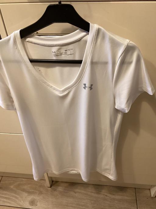 Buy & Sell Knowsley Industrial Park Knowsley - Photos for Ladies size S under armour gym top
