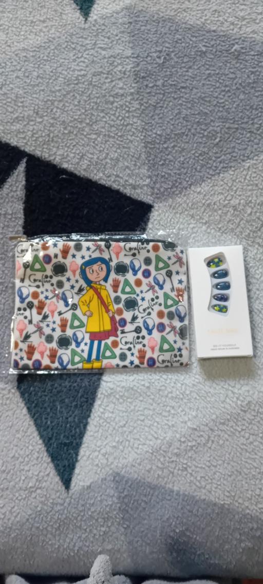Buy & Sell Ettingshall Wolverhampton - Photos for brand new coraline make up bag and nails