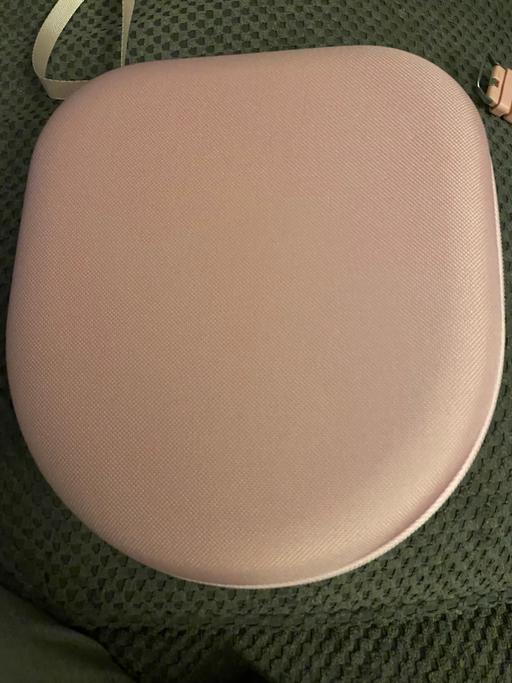 Buy & Sell Stannington Sheffield - Photos for Pink headphone case