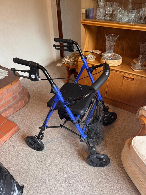 Buy & Sell Kingswinford Dudley - Photos for drive 4 wheel rollator with seat