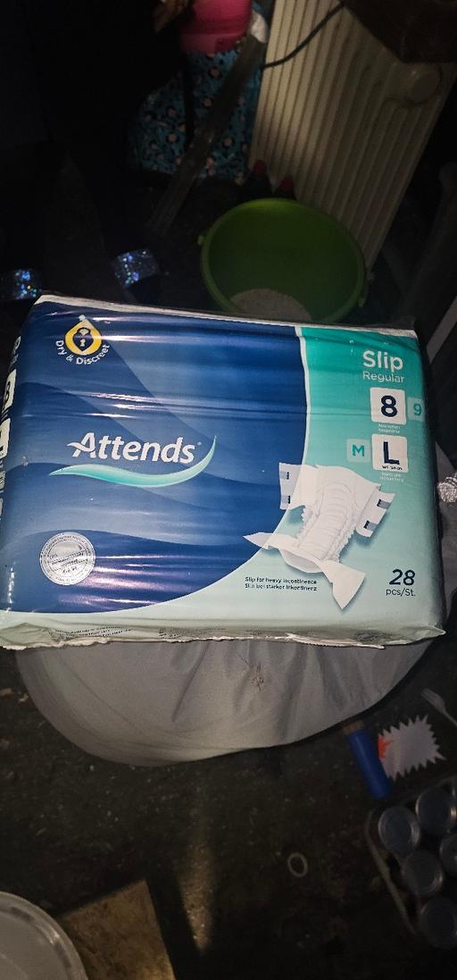 Buy & Sell Loxford East London - Photos for Attends Slipe Regular Large 28 pieces