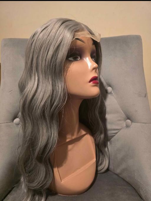 Buy & Sell Oadby Oadby and Wigston - Photos for 26 inches of frontal wave Wig – Soft , Natura