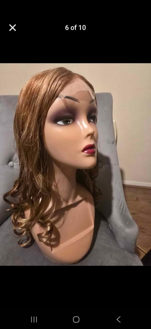 Buy & Sell Oadby Oadby and Wigston - Photos for 26 inches of frontal wave Wig – Soft , Natura