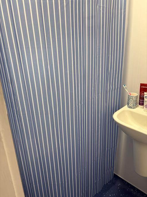 Buy & Sell Wombwell Barnsley - Photos for Blue striped Shower curtain