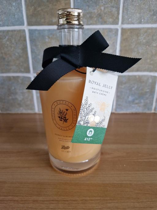 Buy & Sell Prescot Knowsley - Photos for New Royal Jelly Bubble Bath