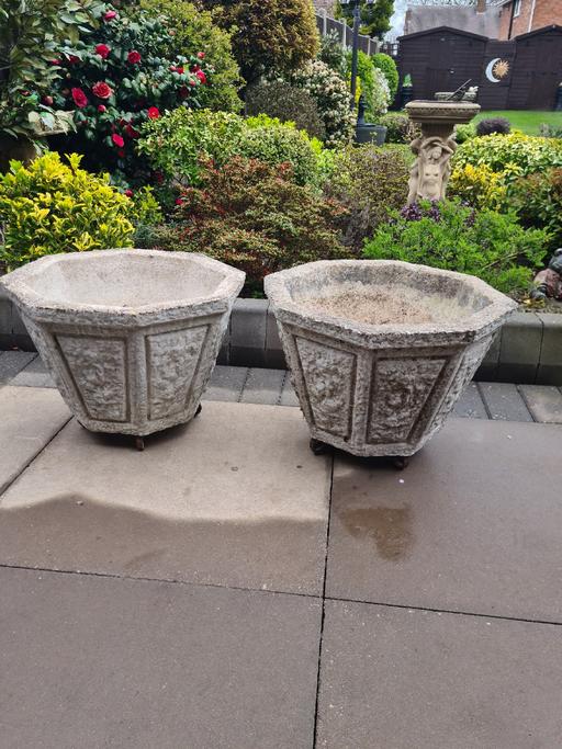 Buy & Sell Hasbury Dudley - Photos for 2 loverly old heavy stone pots
