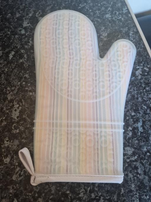 Buy & Sell Leicester City Centre Leicester - Photos for brand new oven glove