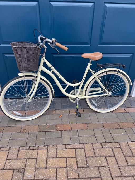 Buy & Sell Hockley Tamworth - Photos for Ladies Barracuda vintage style Push bike