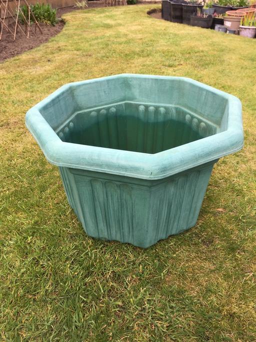 Buy & Sell Willenhall Walsall - Photos for Octagonal Planter