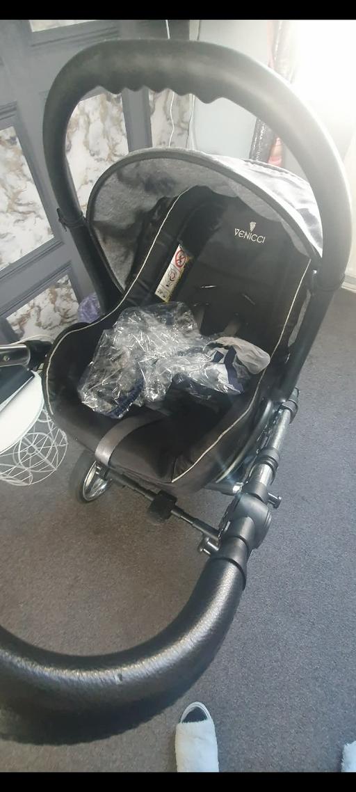 Buy & Sell Widnes Halton - Photos for VENICCI PRAM AND CAR SEAT