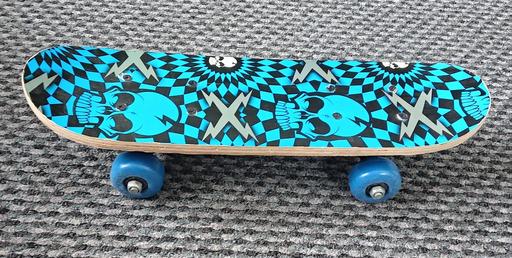 Buy & Sell South Hornchurch East London - Photos for Street Kidz Blue Skull design skateboard