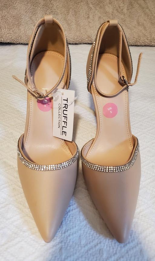 Buy & Sell Tottenham Green North London - Photos for Women heels Truffle collection size 5