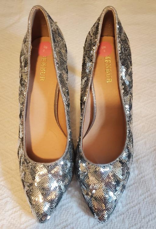 Buy & Sell Colney Hatch North London - Photos for Women's heels Membur size 5