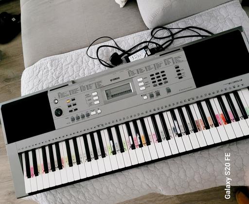 Buy & Sell Civic Centre Manchester - Photos for keyboard