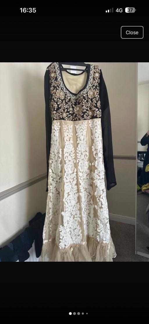 Buy & Sell Edgbaston Birmingham - Photos for Black and gold wedding suit size medium
