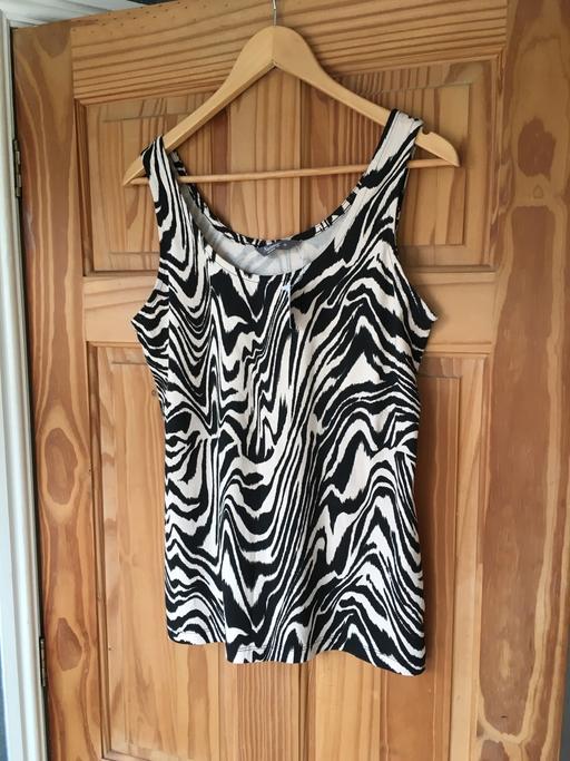 Buy & Sell Willenhall Walsall - Photos for Ladies Top