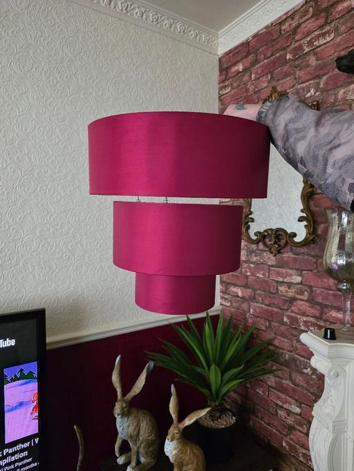 Buy & Sell Holly Hall Dudley - Photos for PENDANT LIGHTSHADE. 3 TIER. BURGUNDY