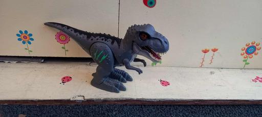 Buy & Sell Westcliff-on-Sea Southend-on-Sea - Photos for Robo Alive Attacking T-Rex Robitic Dinosaur