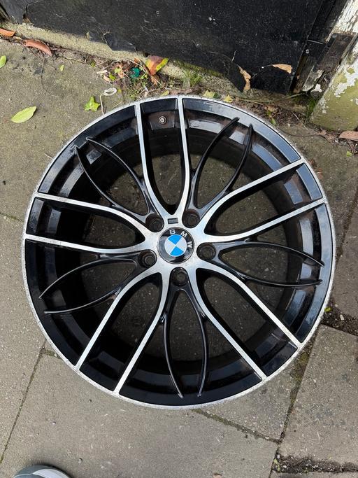 Vehicles Clapham South West London - Photos for BMW wheel 20”