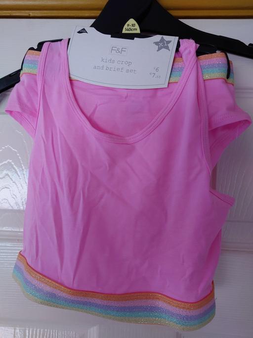 Buy & Sell Woodthorpe Charnwood - Photos for Girls pink crop and brief set size 9-10 years