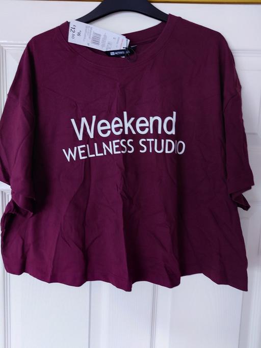 Buy & Sell Woodthorpe Charnwood - Photos for Women's burgundy t-shirt size 20-22
