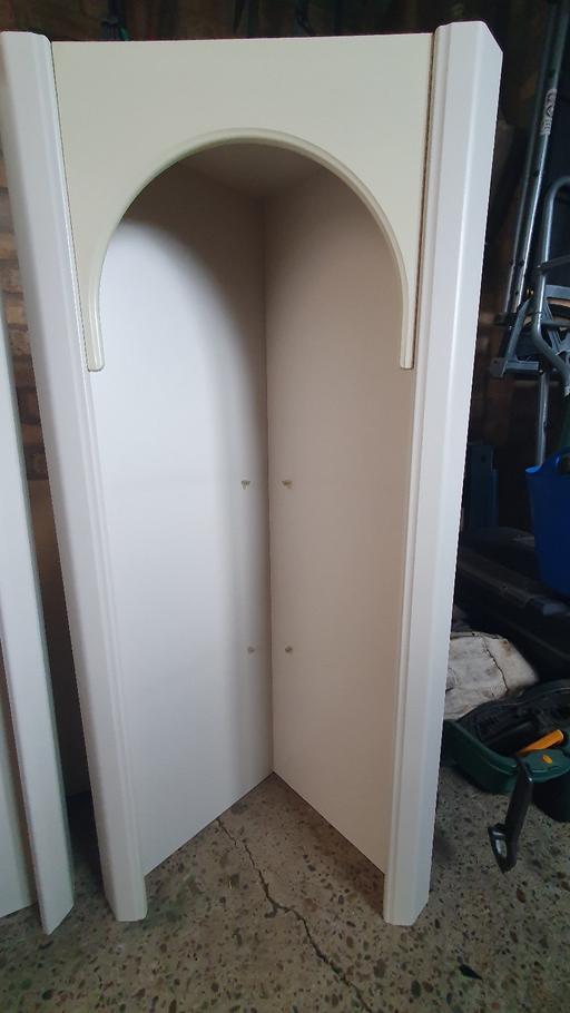 Buy & Sell Bottesford North Lincolnshire - Photos for FREE.Corner units to top of bedside cabinets.