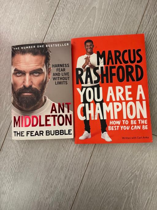 Buy & Sell Sundon Luton - Photos for Marcus rashford & any Middleton books