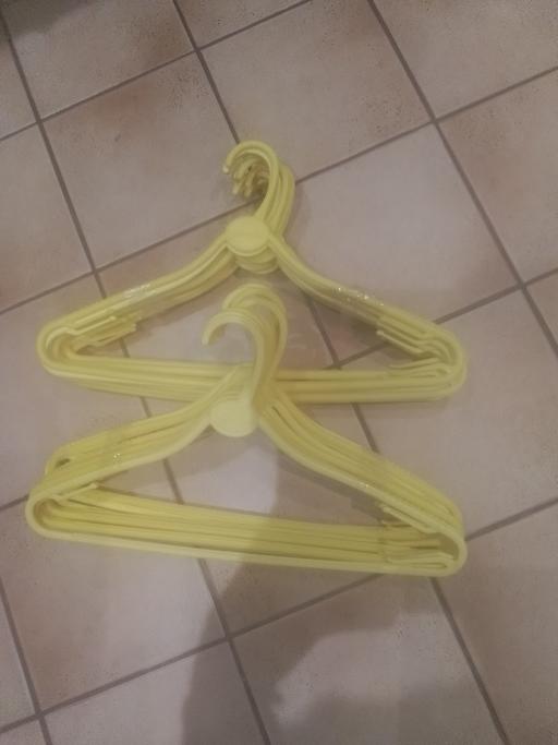 Buy & Sell Streetly Walsall - Photos for 22 YELLOW COAT HANGERS