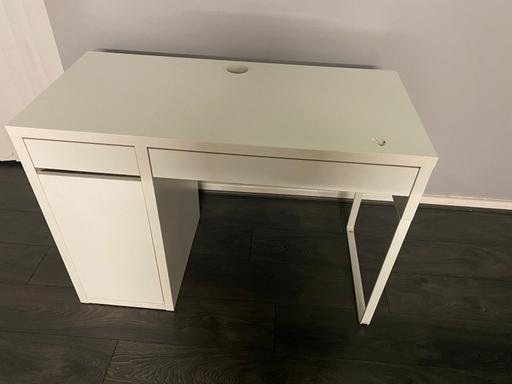 Buy & Sell Loxford East London - Photos for White desk