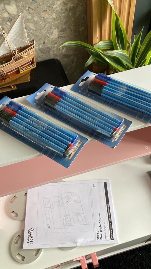 Buy & Sell Sedgley Dudley - Photos for 3 packs £1