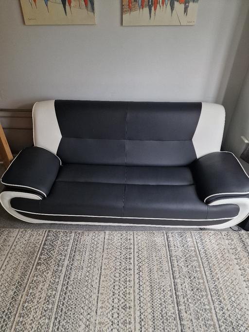 Buy & Sell Allenton Derby - Photos for 2 & 3 seater sofas