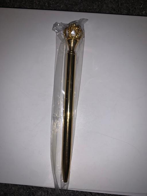 Buy & Sell Radcliffe Bury - Photos for Gold and silver pens faux