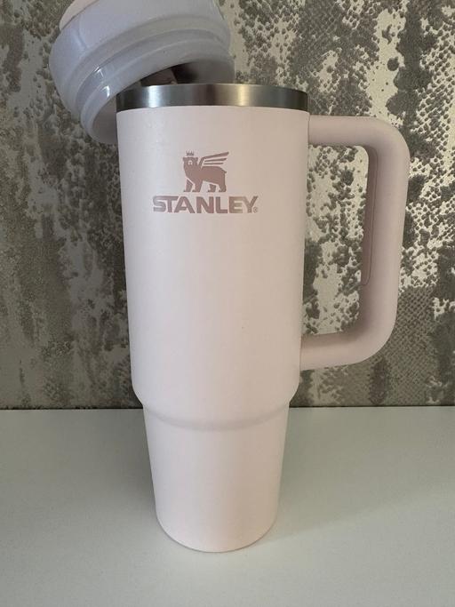 Buy & Sell Sutton Leach Saint Helens - Photos for Pale Pink Stanley Cup
