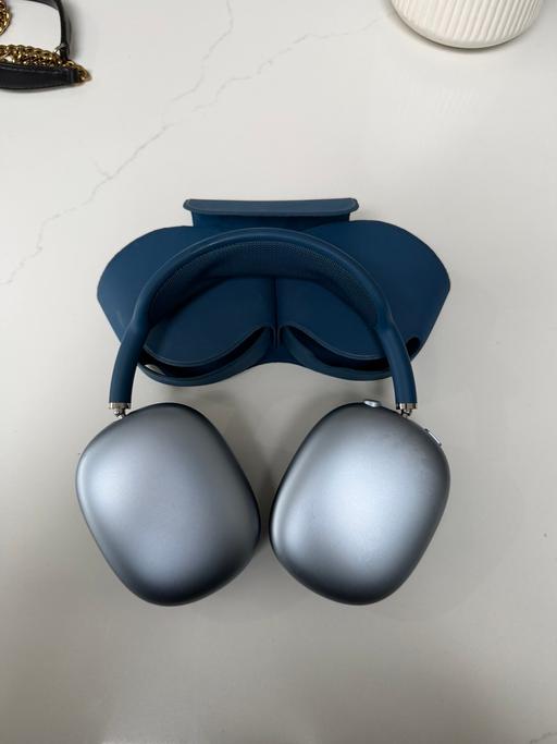 Buy & Sell Hanger Lane West London - Photos for AirPod Maxes blue