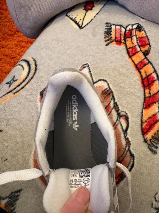 Buy & Sell Tollcross Glasgow - Photos for Boys trainers