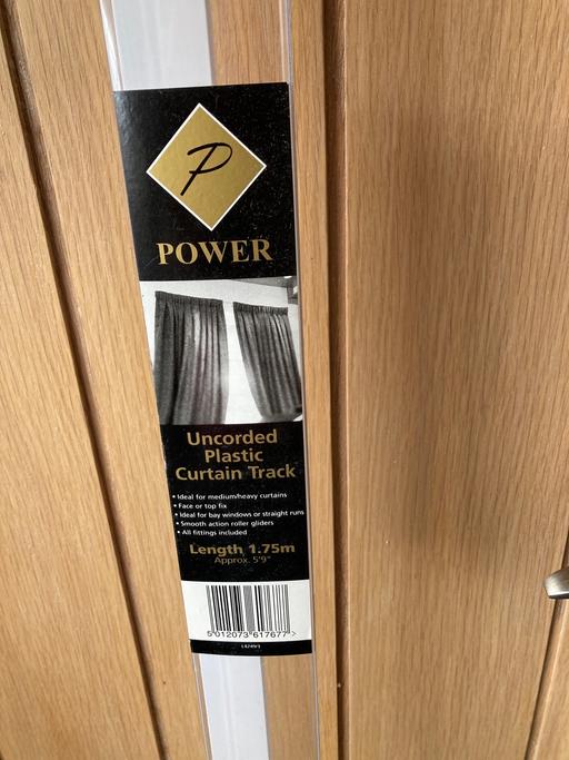 Buy & Sell Sedgley Dudley - Photos for Curtain track