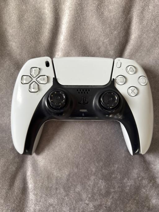 Buy & Sell Yeading West London - Photos for PS5 controller