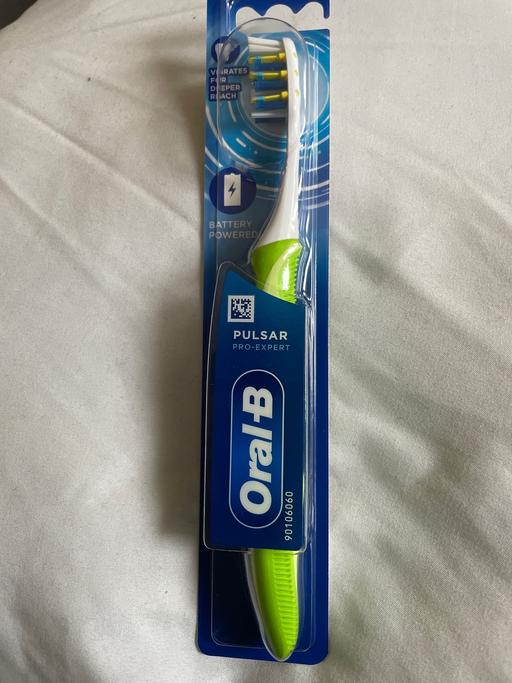 Buy & Sell Maypole Birmingham - Photos for New Battery Operated Oral B Toothbrush