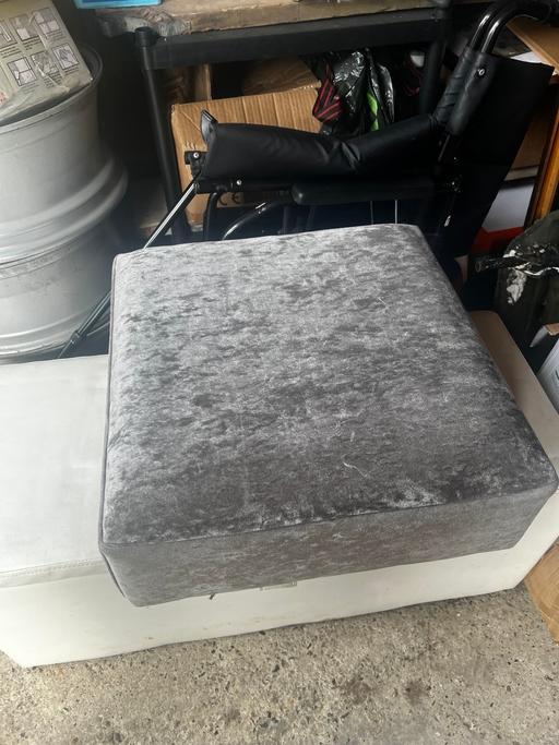 Buy & Sell Stanwell Spelthorne - Photos for Velvet foot stool